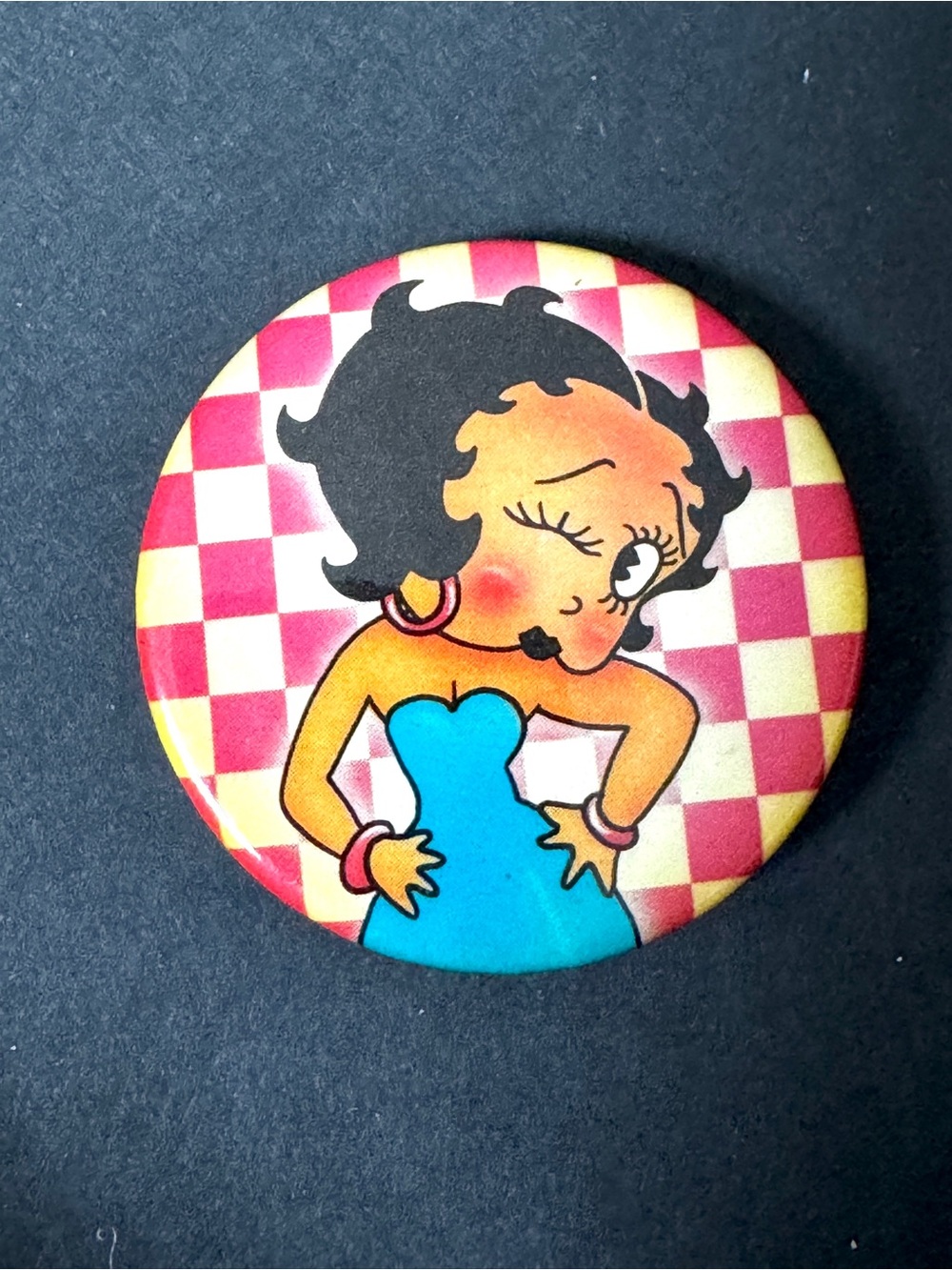 VTG  Betty Boop Lisa Frank wink pinback button King Features Syndicate 1980